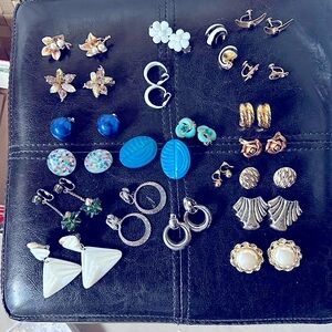21 pair of clip on earrings